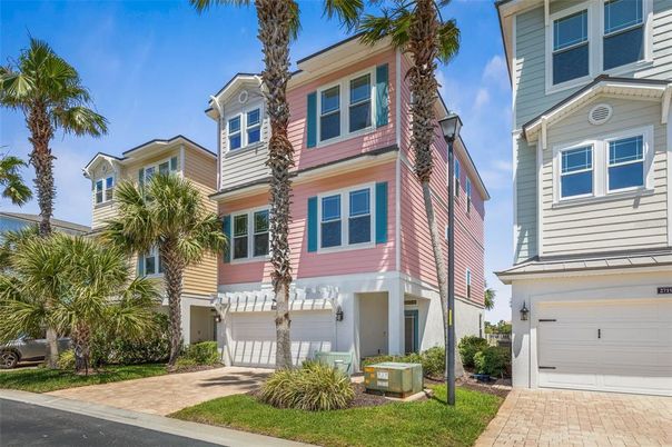 Attached, Exterior, Facade, Rowhouse