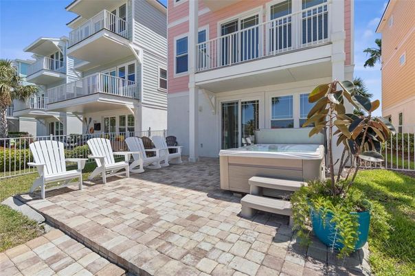 Exterior, Hot Tub