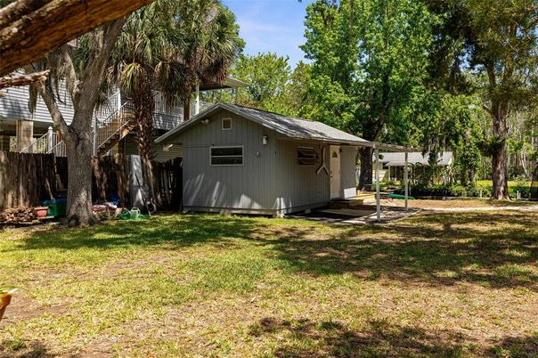 Backyard, Exterior