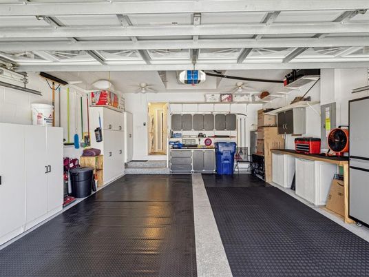 Garage, Interior