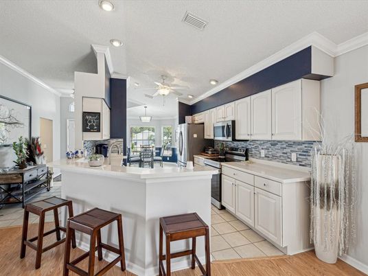 Dining room, Interior, Kitchen, Recessed Lighting, Wood Texture Flooring