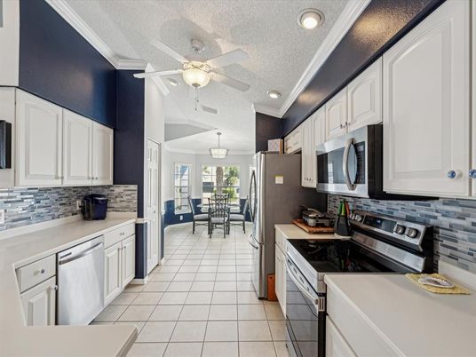 Dining room, Interior, Kitchen, Recessed Lighting, Stainless Steel Appliances