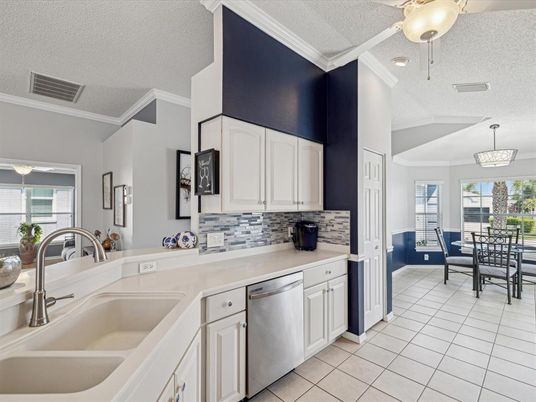 Dining room, Interior, Kitchen, Pendant Lights