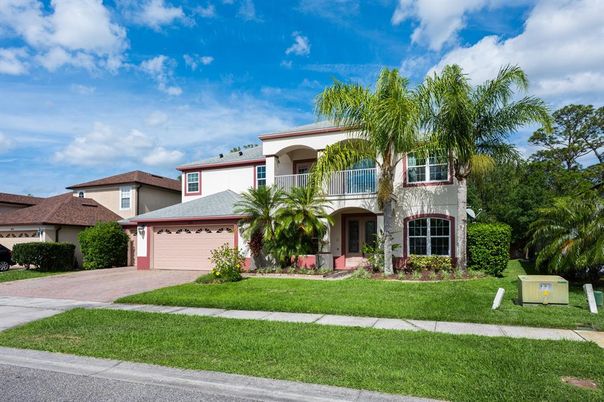 Attached, Exterior, Facade, Mediterranean