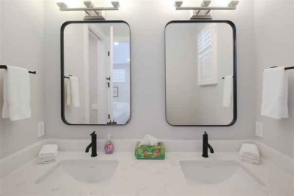 Bathroom, Dual Sink Vanities, Interior