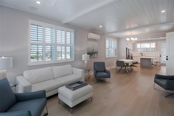 Chandelier, Dining room, Interior, Living room, Recessed Lighting, Wood Texture Flooring