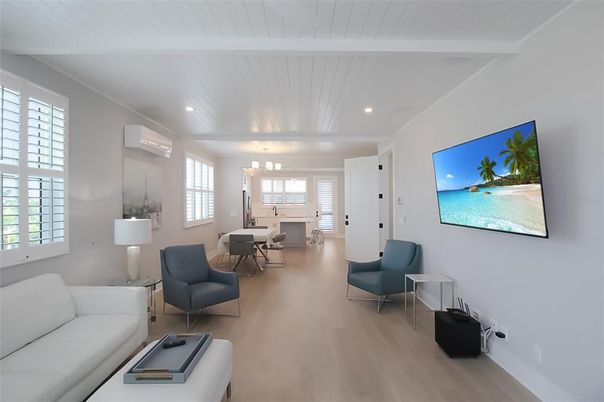 Dining room, Interior, Living room, Pendant Lights, Recessed Lighting, Wood Texture Flooring