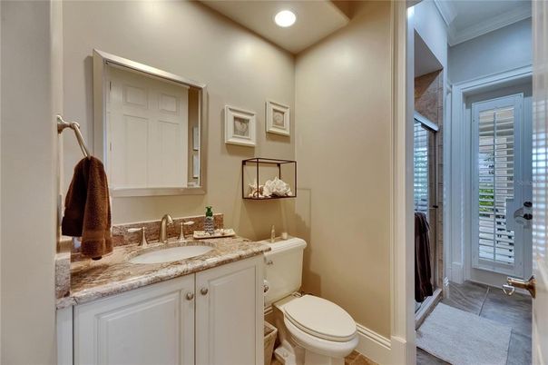 Bathroom, Interior, Recessed Lighting