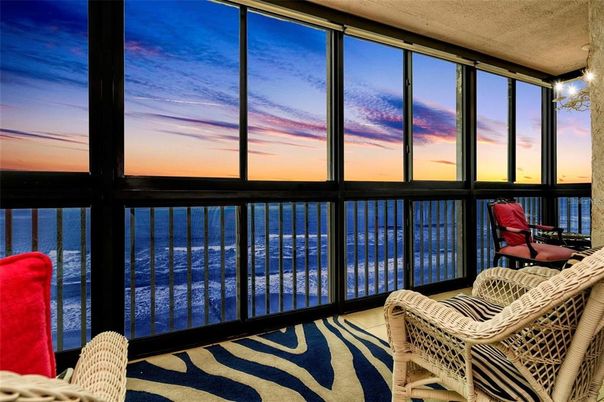 Interior, Sun Room, Water
