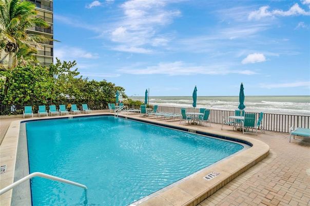 Exterior, Pool, Water