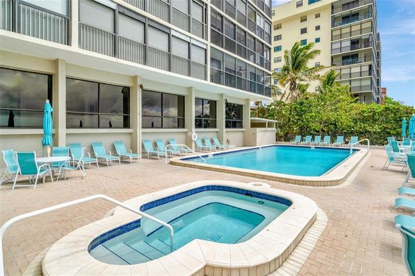 Exterior, Pool