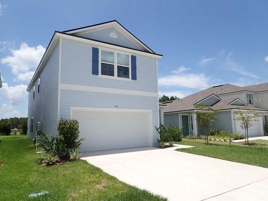 Attached, Exterior, Facade, Farmhouse