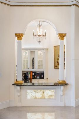 Chandelier, Interior