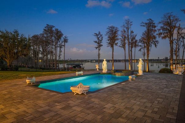Exterior, Pool