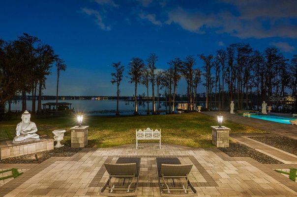 Exterior, Lake, Pool, Water
