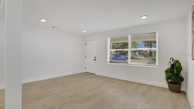 Empty room, Interior, Recessed Lighting, Wood Texture Flooring