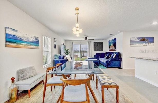 Dining room, Interior, Living room, Pendant Lights, Recessed Lighting