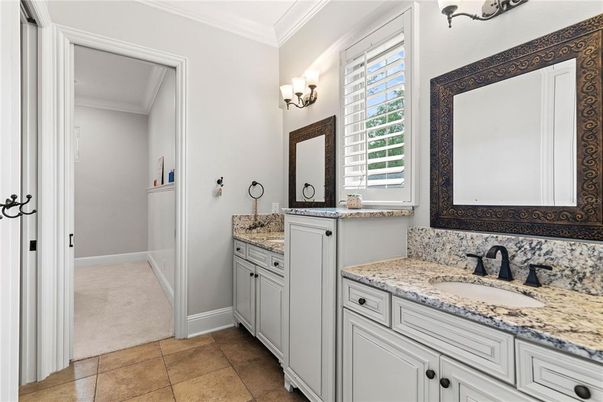 Bathroom, Dual Sink Vanities, Interior