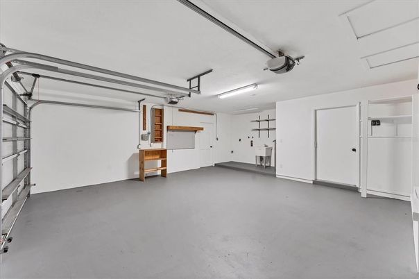 Garage, Interior