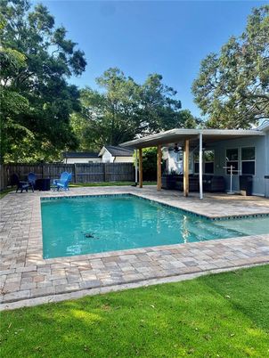 Exterior, Pool
