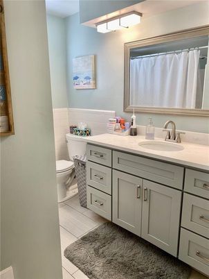 Bathroom, Dual Sink Vanities, Interior