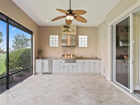 Fireplace, Interior, Kitchen, Recessed Lighting