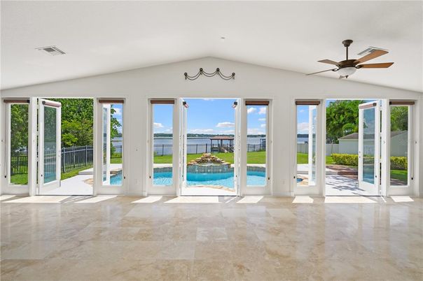 Empty room, Interior, Sun Room, Water