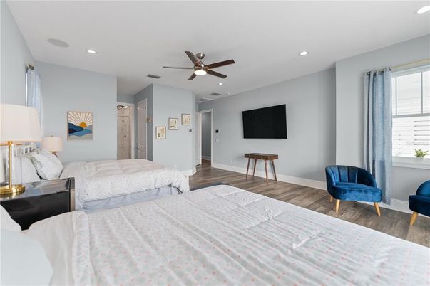 Bedroom, Interior, Recessed Lighting, Wood Texture Flooring
