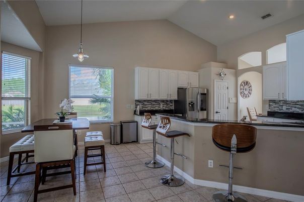 Dining room, Interior, Kitchen, Pendant Lights, Recessed Lighting, Stainless Steel Appliances