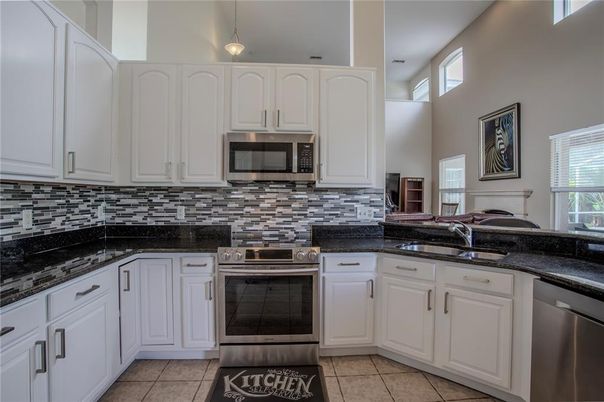 Interior, Kitchen, Pendant Lights, Stainless Steel Appliances