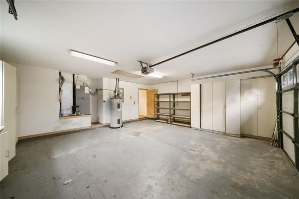 Garage, Interior
