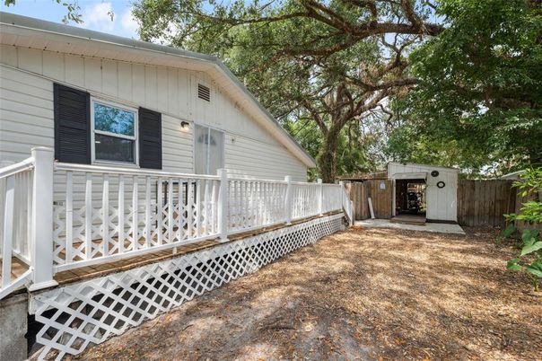 Backyard, Exterior