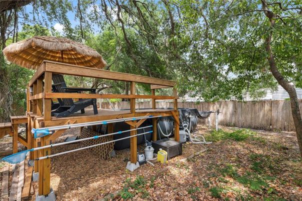 Backyard, Exterior