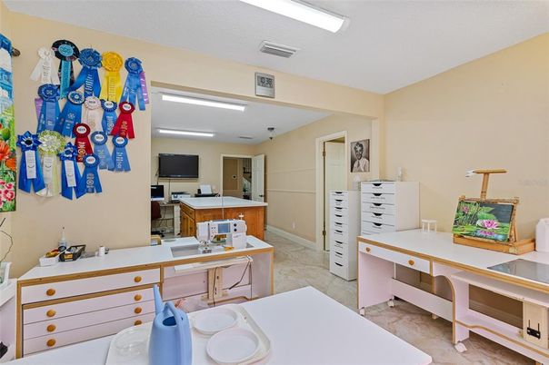Home Office, Interior