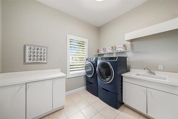 Interior, Washer