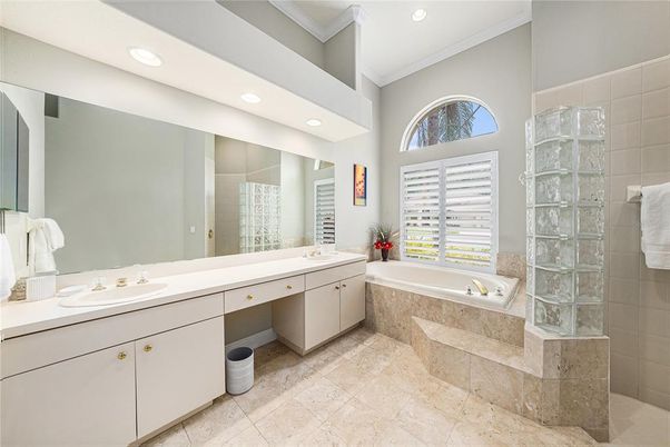 Bathroom, Dual Sink Vanities, Interior, Recessed Lighting