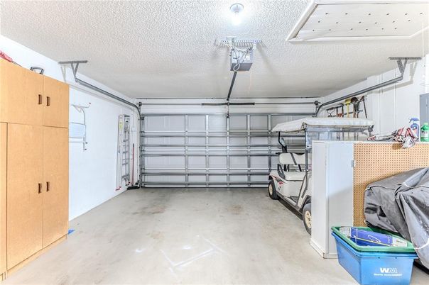 Garage, Interior