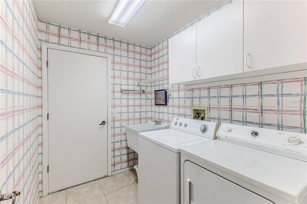 Interior, Washer