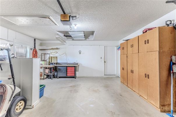 Garage, Interior