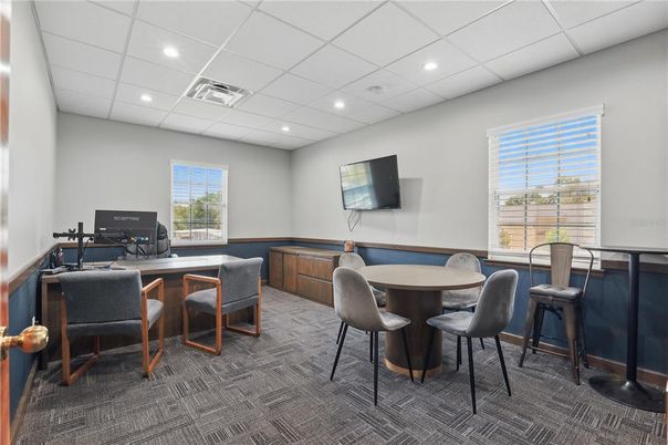 Dining room, Interior, Recessed Lighting