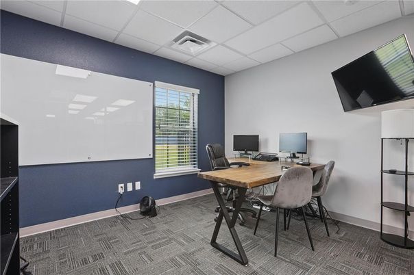 Home Office, Interior