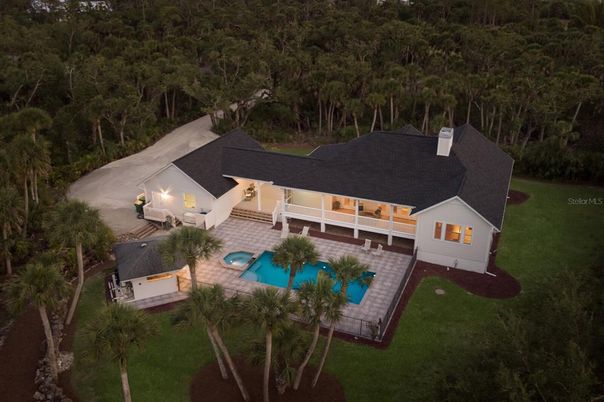 Exterior, Drone