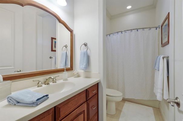 Bathroom, Interior, Recessed Lighting