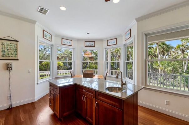 Dining room, Interior, Kitchen, Pendant Lights, Recessed Lighting, Wood Texture Flooring