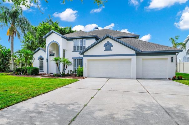 Attached, Exterior, Facade, Ranch