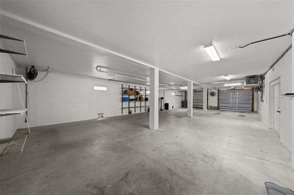 Garage, Interior