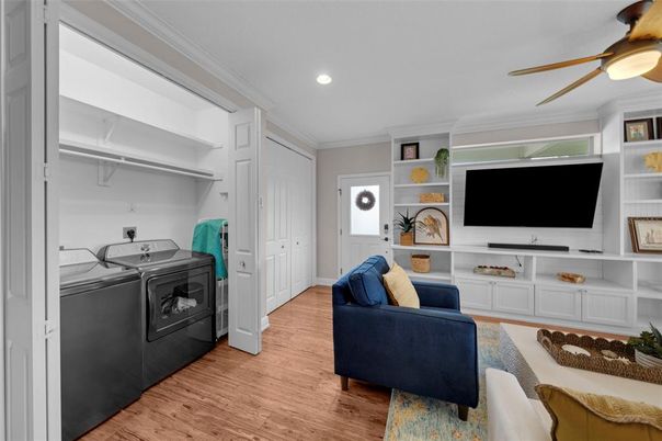 Interior, Living room, Recessed Lighting, Washer, Wood Texture Flooring