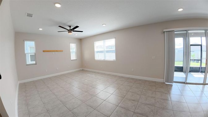 Empty room, Interior, Recessed Lighting