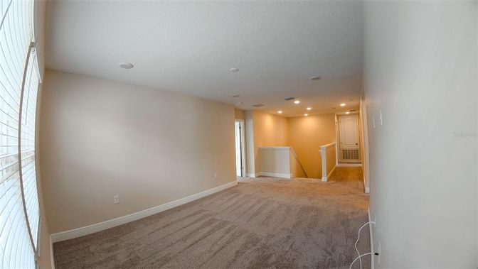 Empty room, Interior, Recessed Lighting