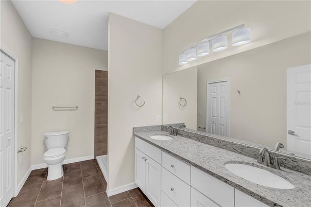 Bathroom, Dual Sink Vanities, Interior